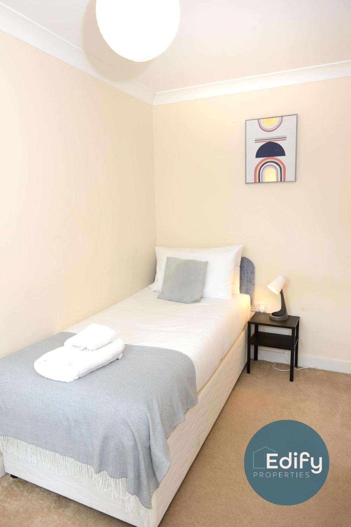 City Centre Townhouse, Sleeps 8, Free Parking Southampton Esterno foto