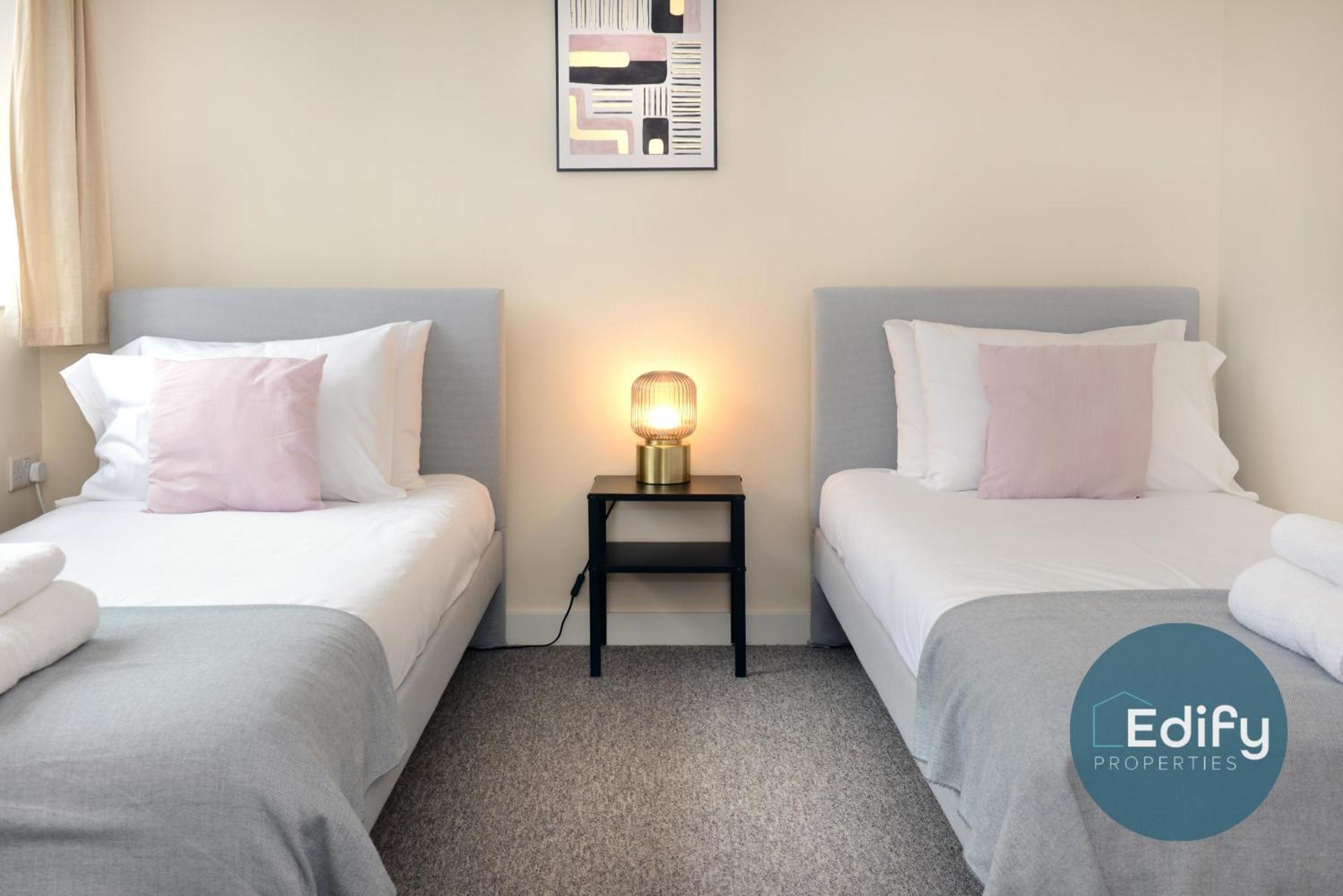 City Centre Townhouse, Sleeps 8, Free Parking Southampton Esterno foto